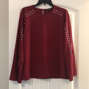 Women’s Catherine Malandrino shirt.